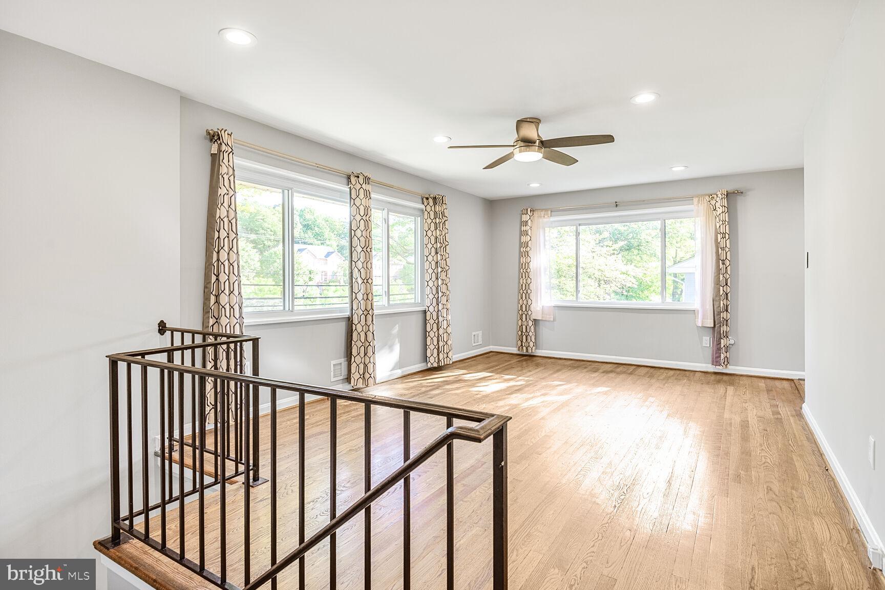 6141 Telegraph Road Alexandria, VA 22310 - Photo 4 of 22 Living/Dining