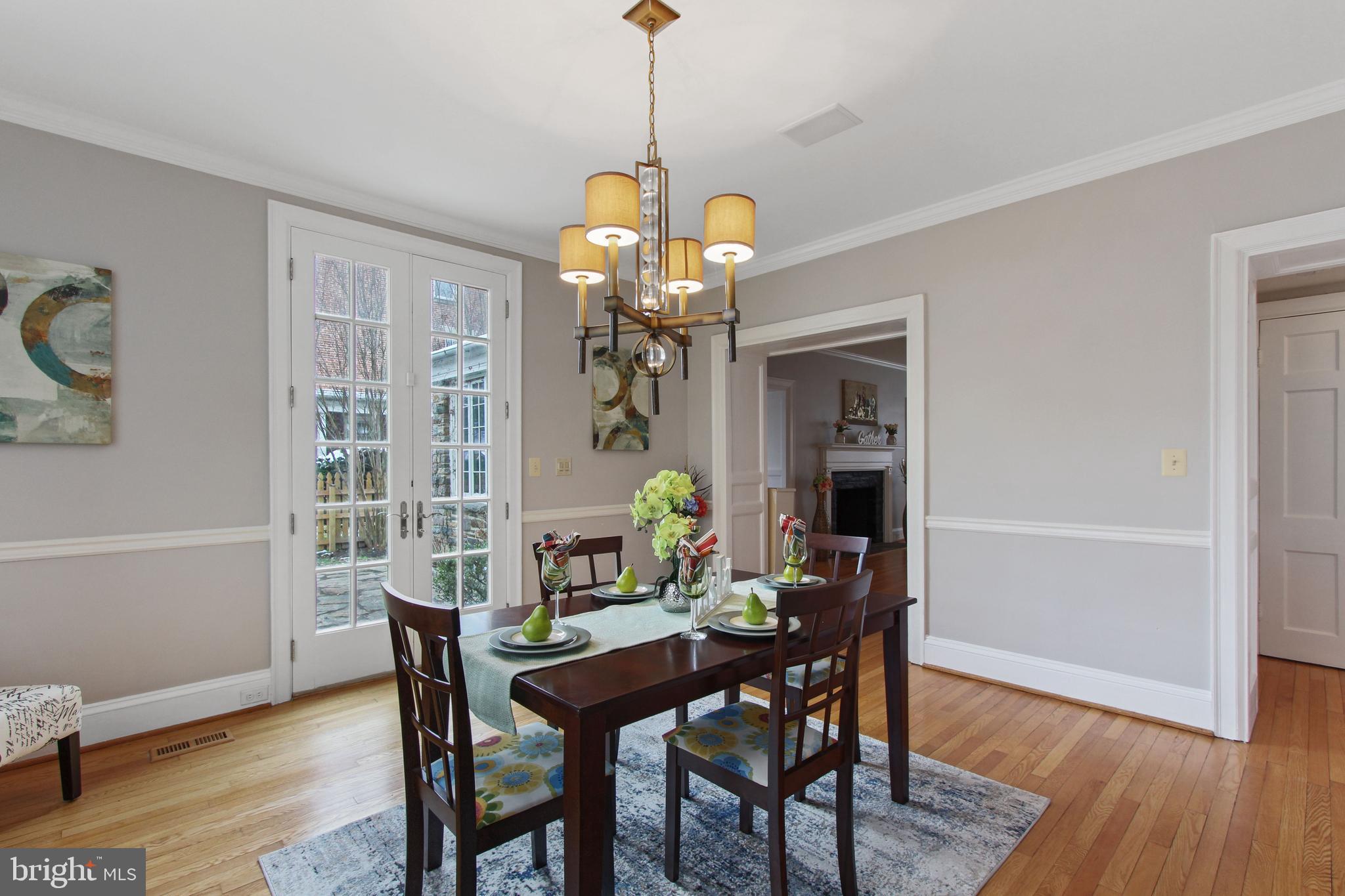 608 Somerset Road Baltimore, MD 21210 - Photo 13 of 57