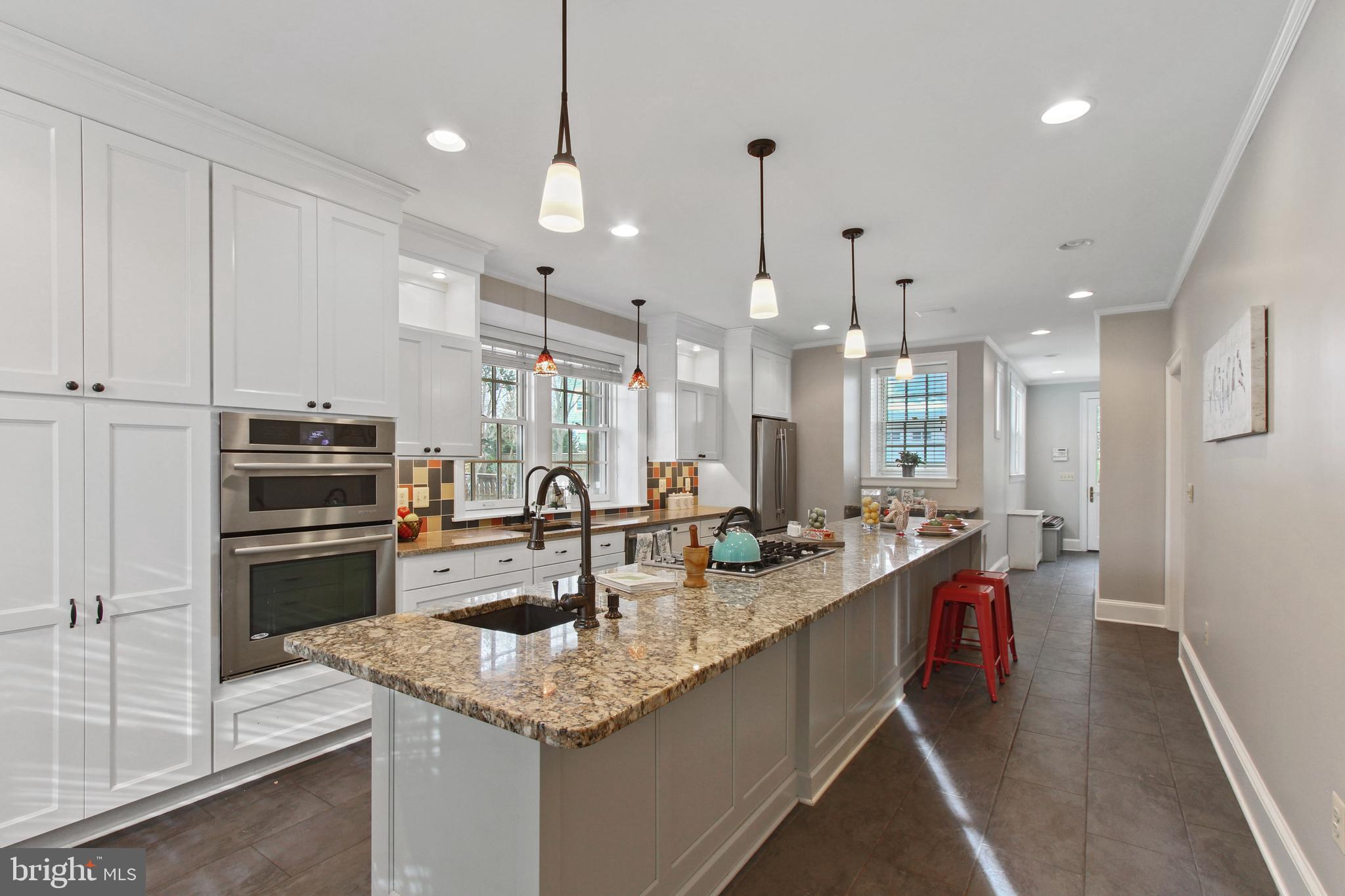 608 Somerset Road Baltimore, MD 21210 - Photo 16 of 57