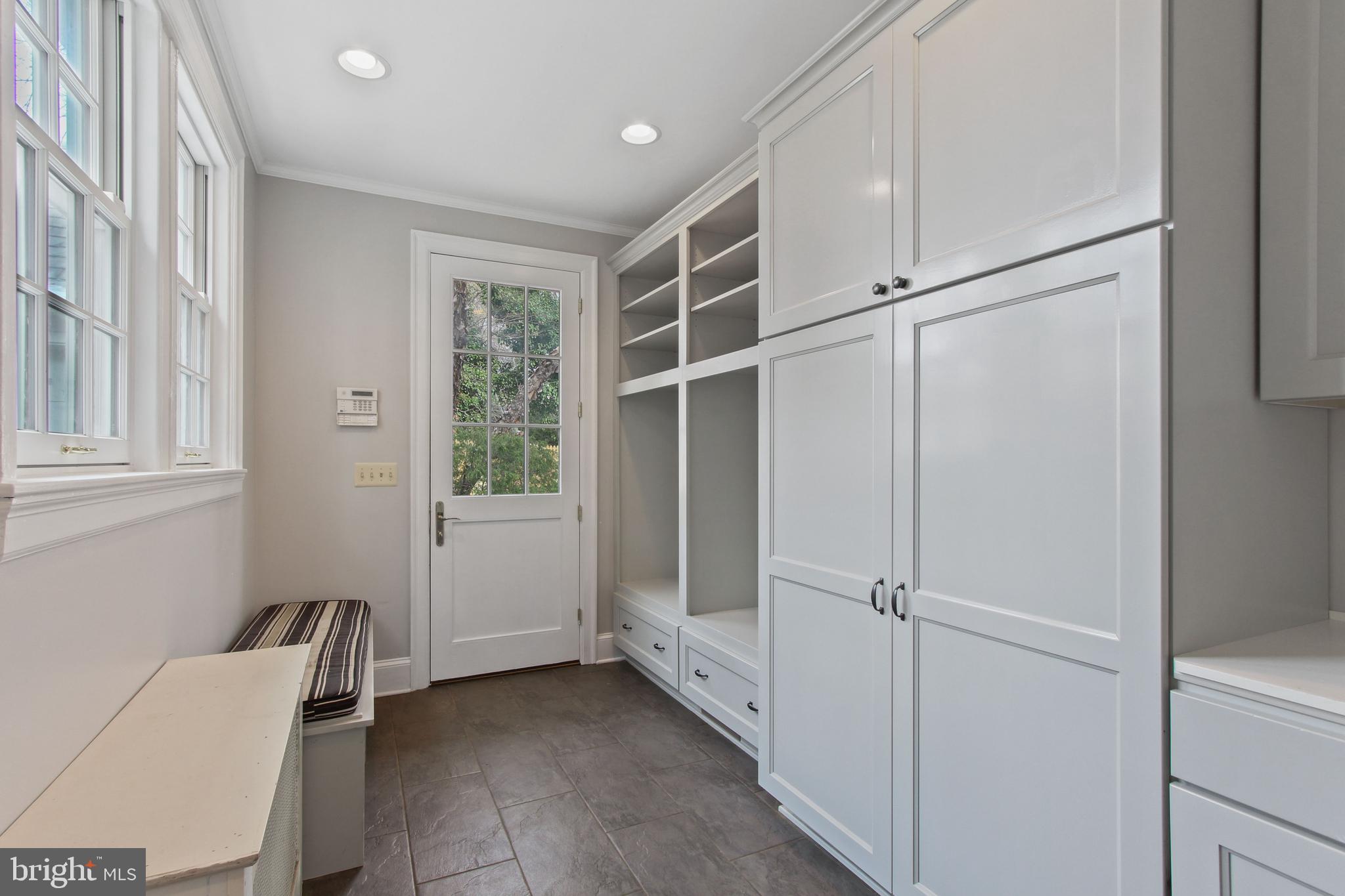 608 Somerset Road Baltimore, MD 21210 - Photo 22 of 57
