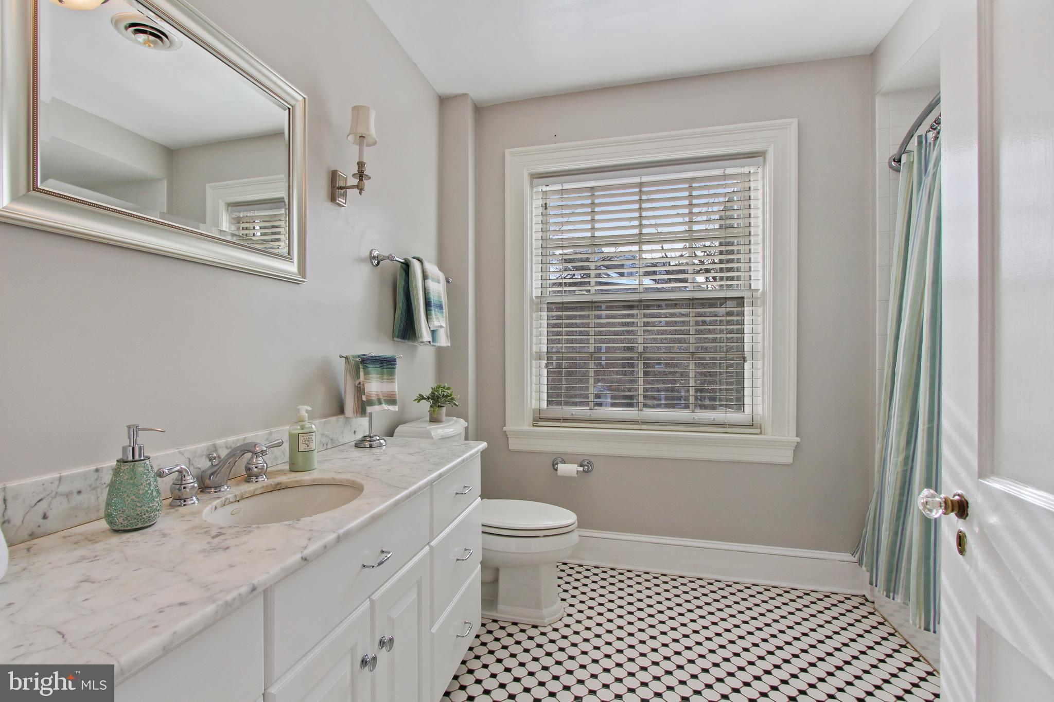 608 Somerset Road Baltimore, MD 21210 - Photo 24 of 57