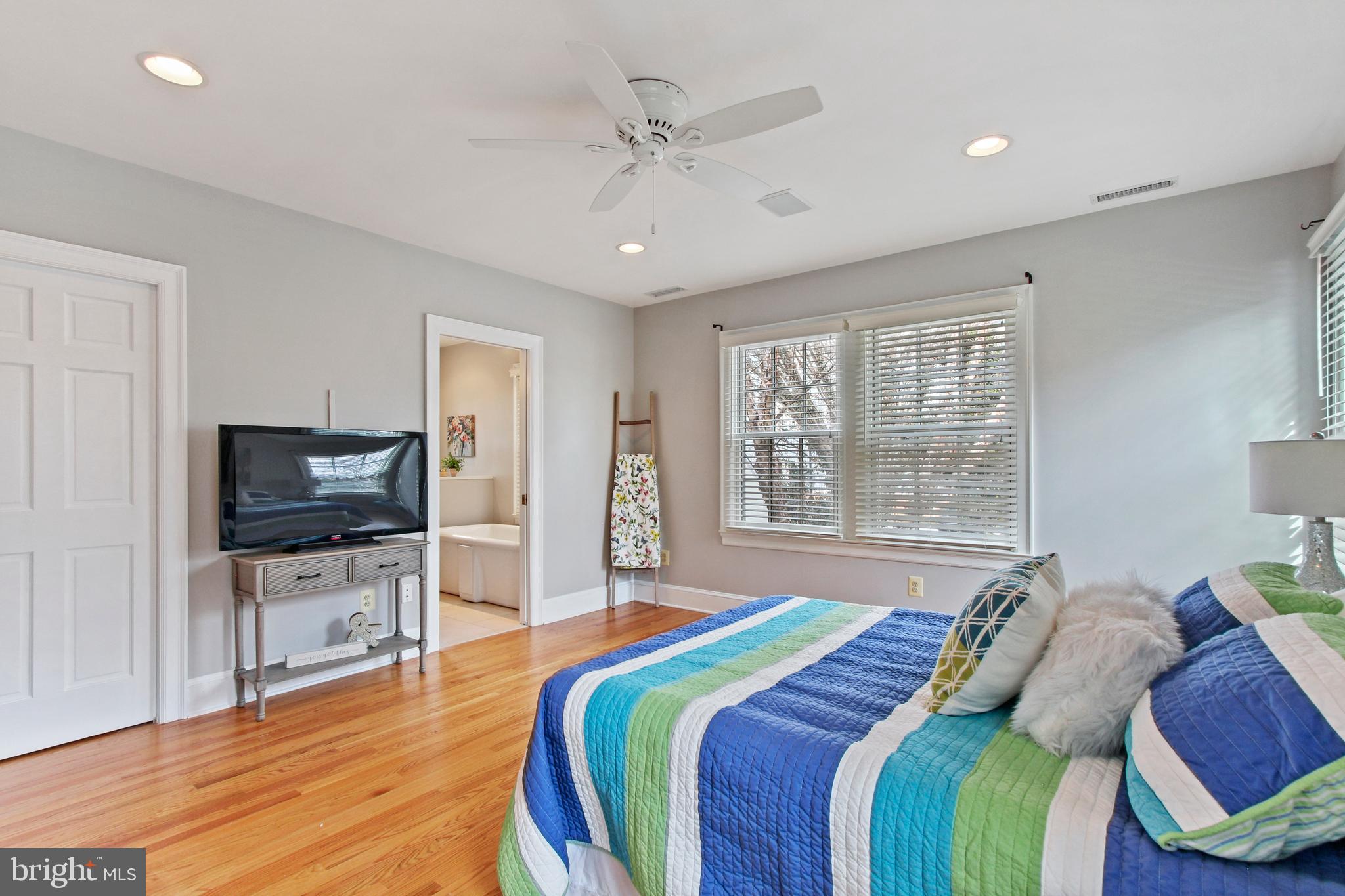 608 Somerset Road Baltimore, MD 21210 - Photo 37 of 57