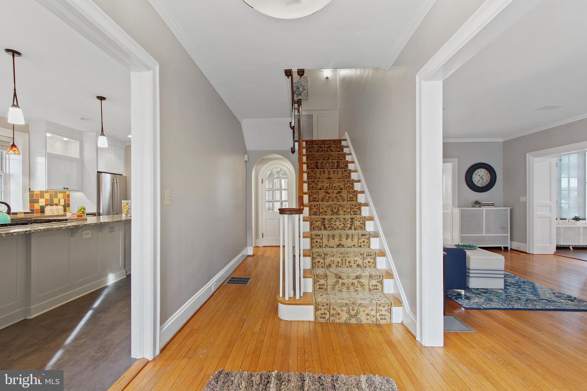 608 Somerset Road Baltimore, MD 21210 - Photo 4 of 57