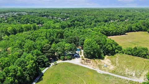 $1,200,000 | 205 Dornoch Drive, Weddington, NC 28104