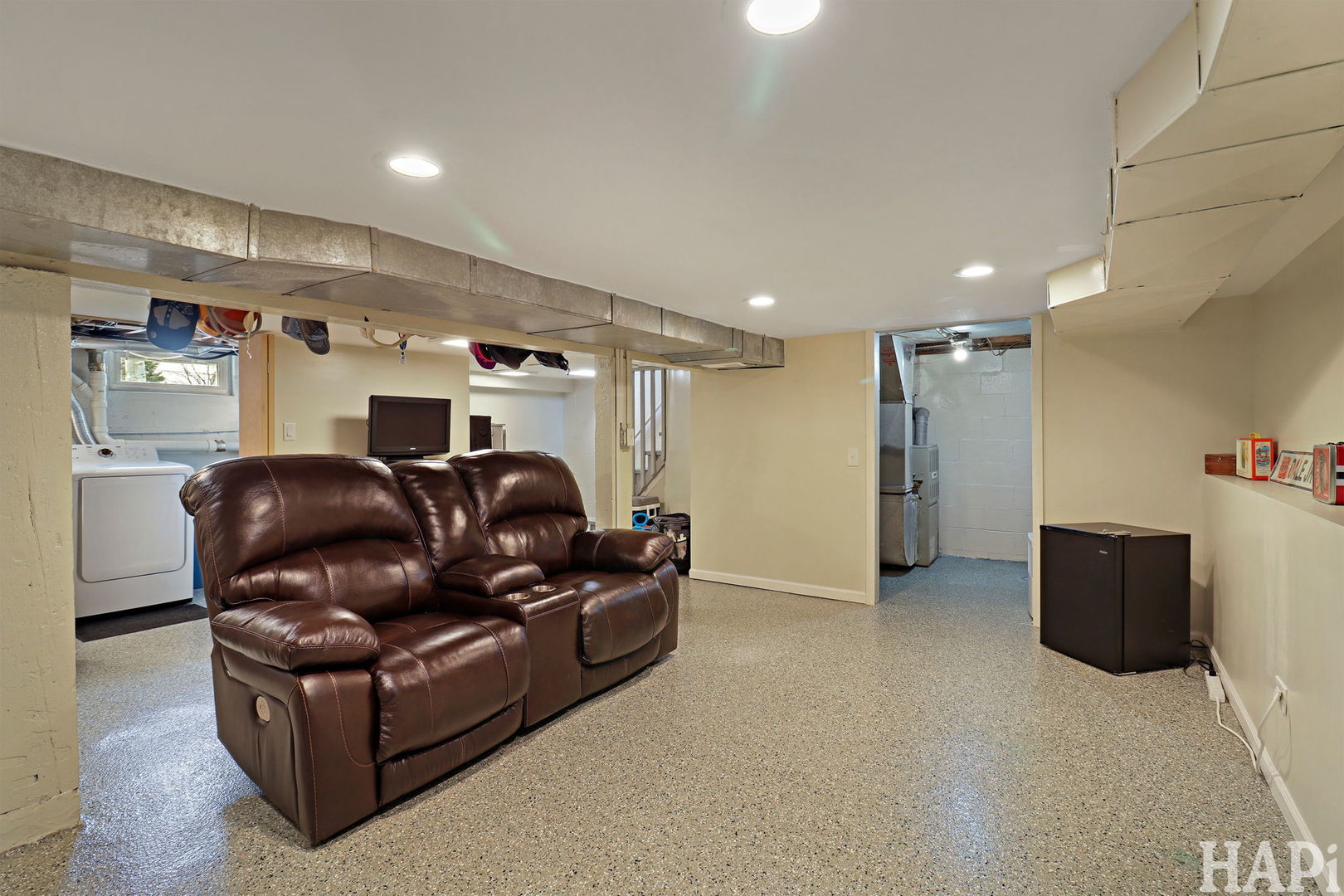 804 Elm Street Maple Park, IL 60151 - Photo 20 of 31 a living room with furniture