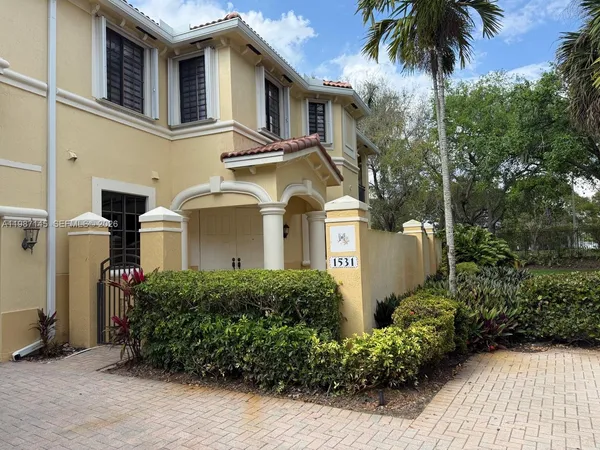 $3,650 | 1531 Passion Vine Circle, Unit 32, Weston, FL 33326