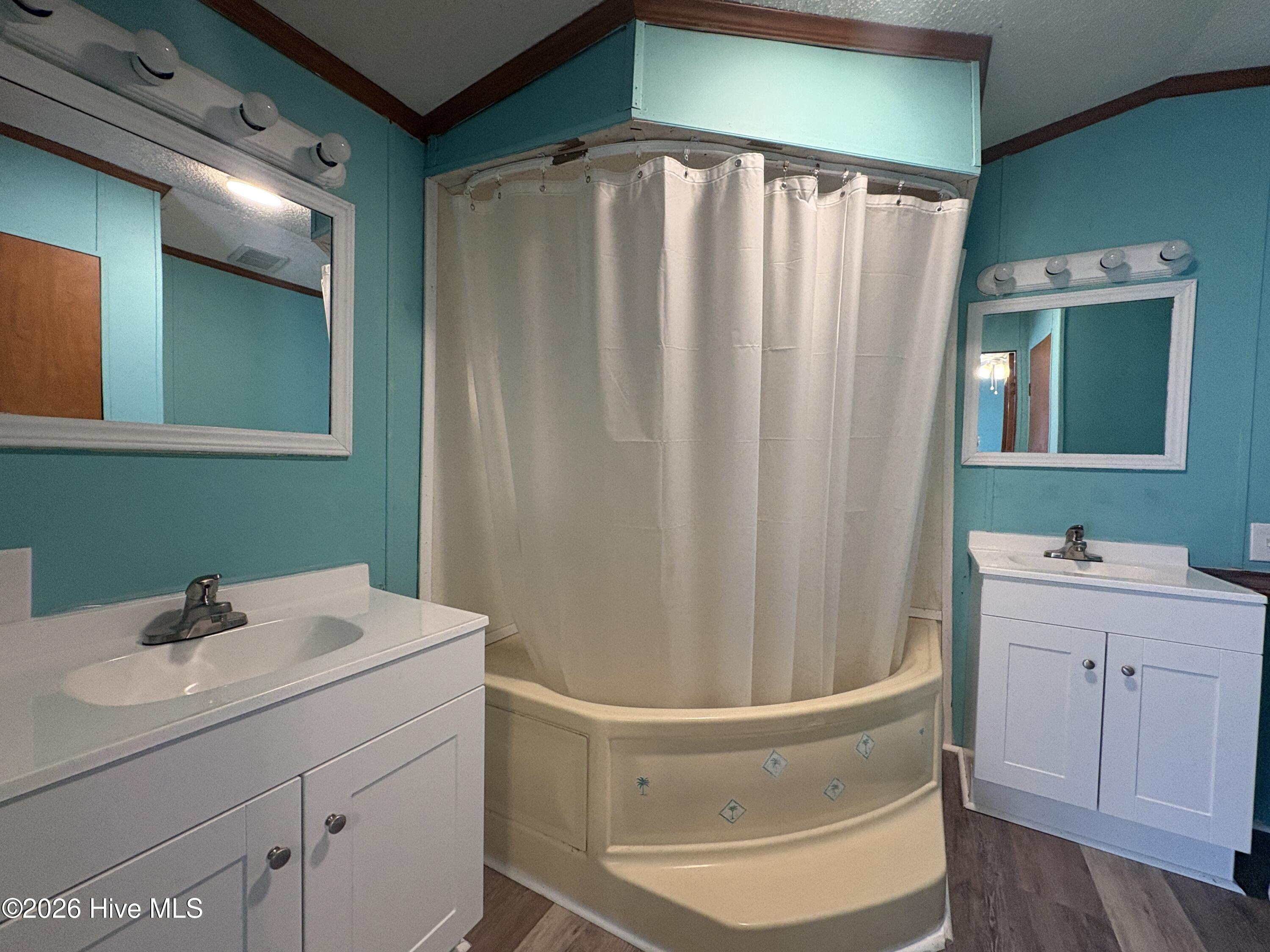139 Marvin Street Chocowinity, NC 27817 - Photo 13 of 21 Primary suite