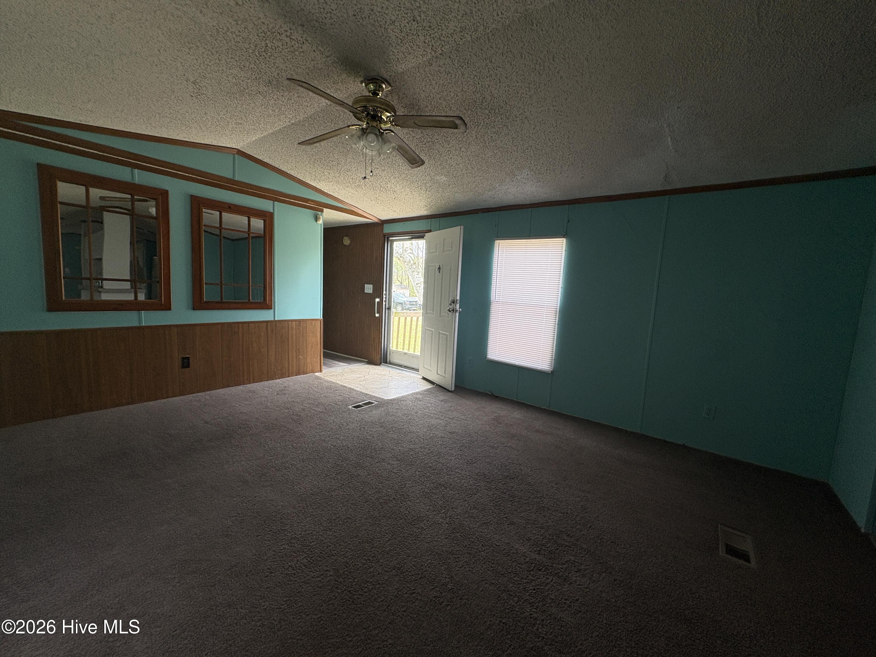 139 Marvin Street Chocowinity, NC 27817 - Photo 6 of 21 Living space