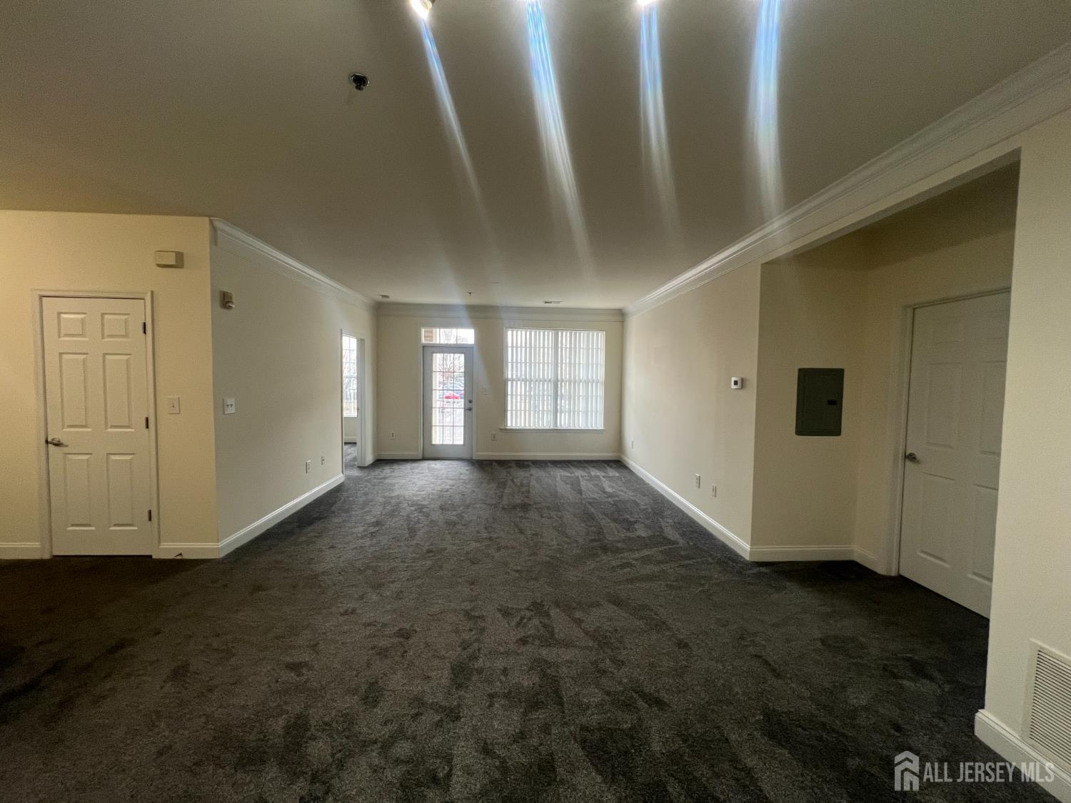 263 Samuel Circle Parlin, NJ 08859 - Photo 2 of 17