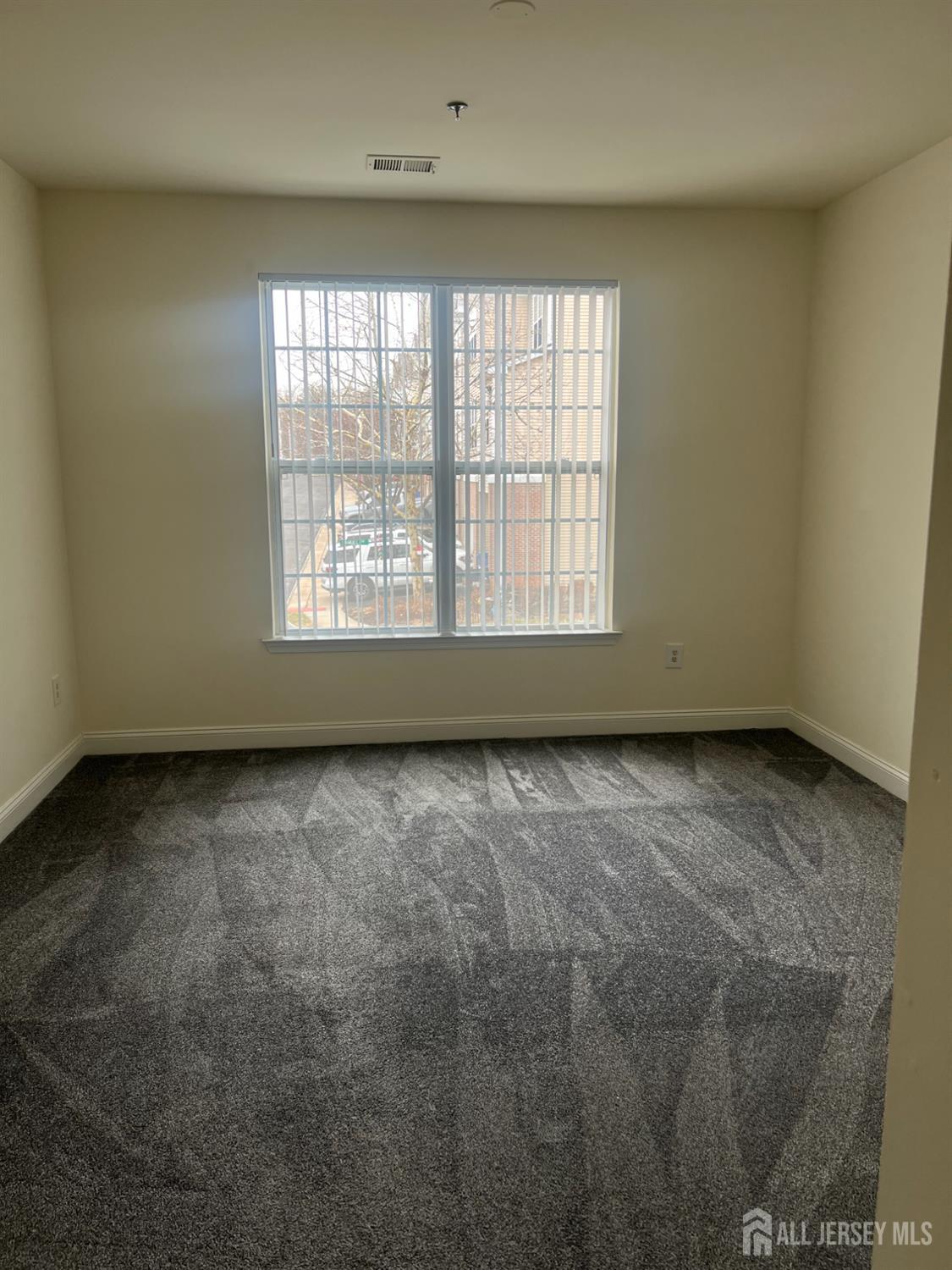 263 Samuel Circle Parlin, NJ 08859 - Photo 7 of 17