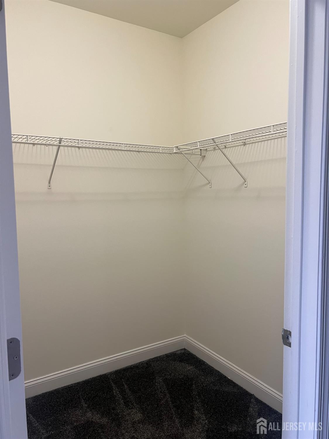 263 Samuel Circle Parlin, NJ 08859 - Photo 10 of 17