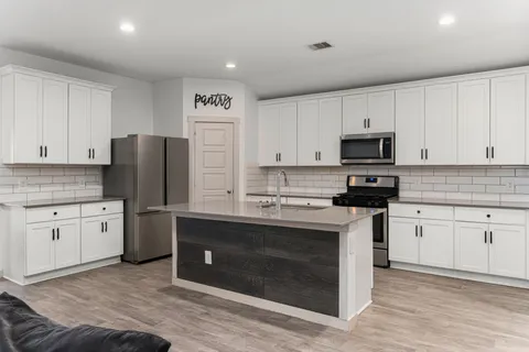 $385,000 | 1803 Rolling Hl Lane, Richmond, TX 77469