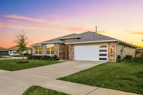 $385,000 | 1803 Rolling Hl Lane, Richmond, TX 77469