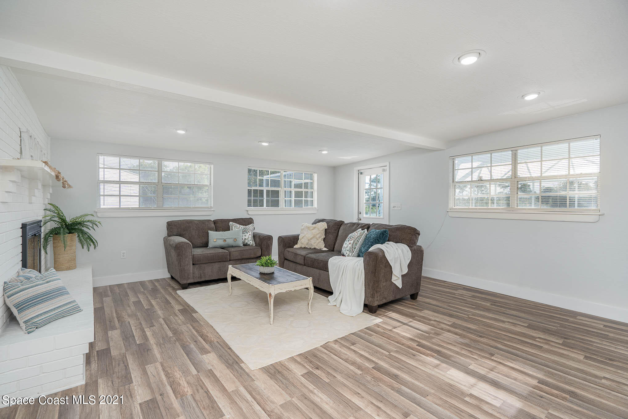 2906 Chipper Drive Northeast Palm Bay, FL 32905 - Photo 11 of 21 family room chipper