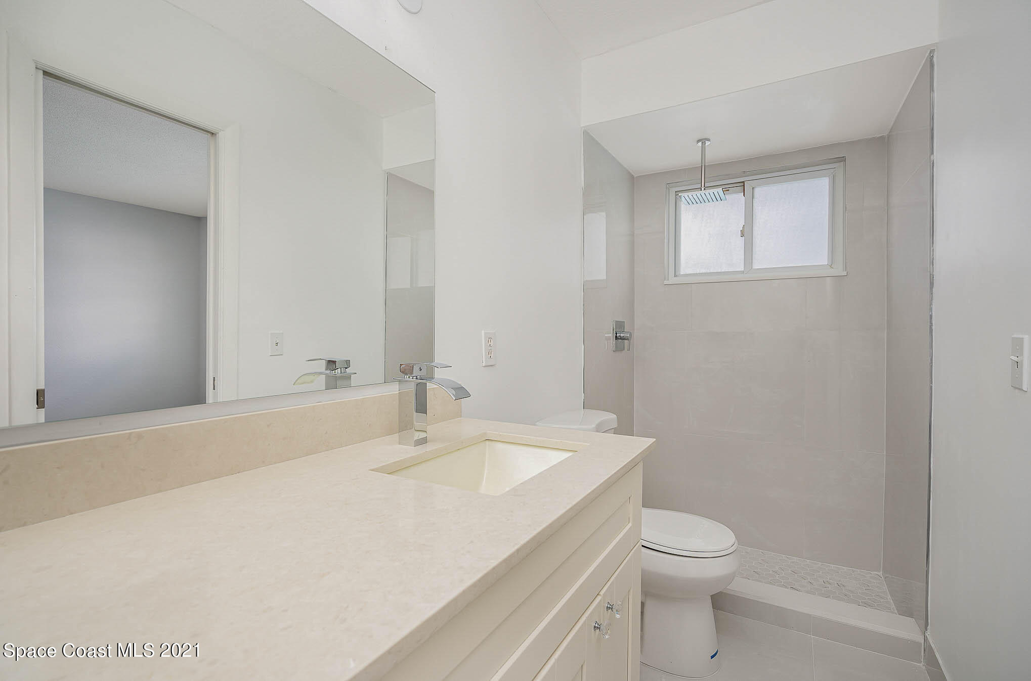 2906 Chipper Drive Northeast Palm Bay, FL 32905 - Photo 18 of 21 Master Bathroom
