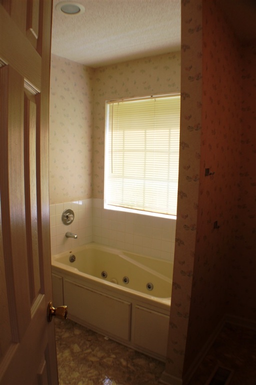 15043 Beacon Ridge Drive Seneca, SC 29678 - Photo 12 of 33 Gallery Image 12