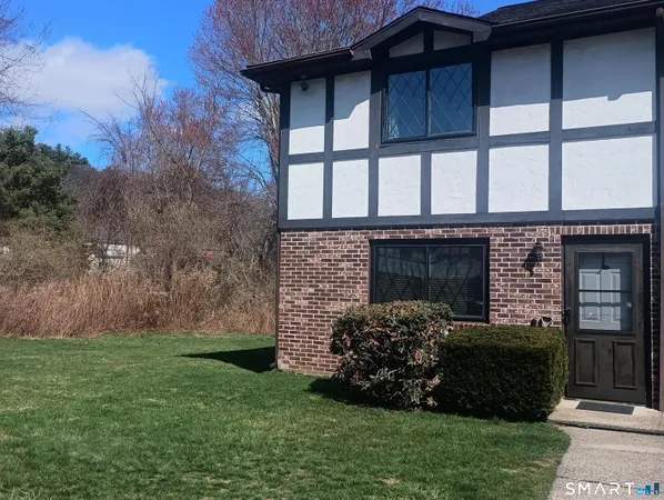 $189,900 | 2 Branch Road, Unit 2A, Thomaston, CT 06787