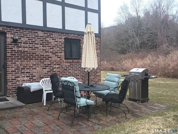 $189,900 | 2 Branch Road, Unit 2A, Thomaston, CT 06787