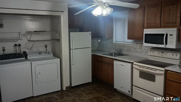 $189,900 | 2 Branch Road, Unit 2A, Thomaston, CT 06787