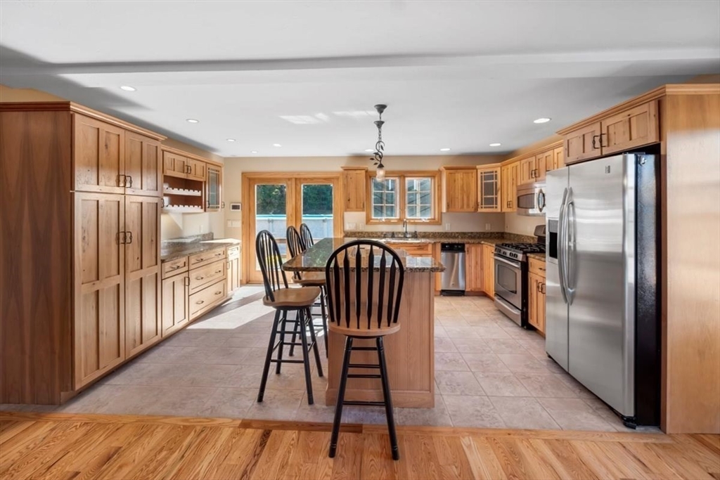 62 Lindsay Lane Athol, MA 01331 - Photo 11 of 42