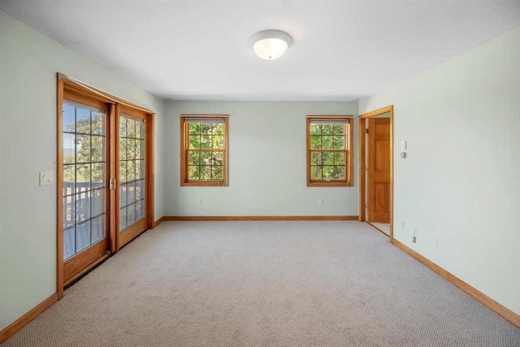 62 Lindsay Lane Athol, MA 01331 - Photo 15 of 42