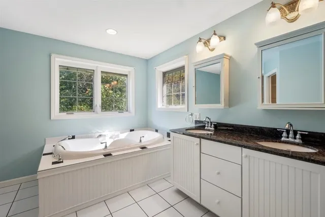 $579,000 | 62 Lindsay Lane, Athol, MA 01331