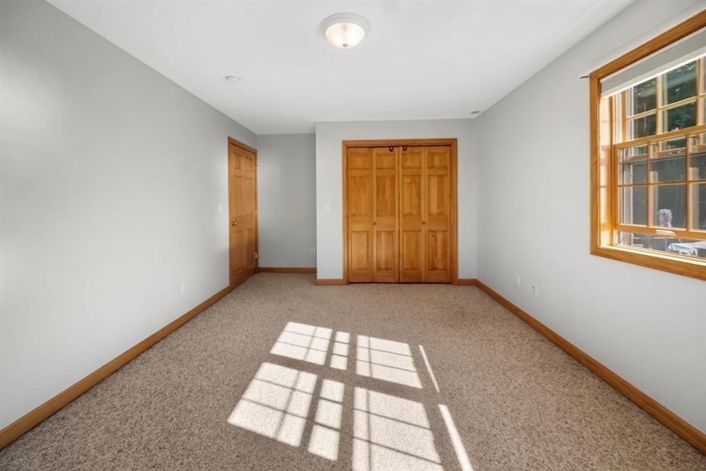 62 Lindsay Lane Athol, MA 01331 - Photo 22 of 42