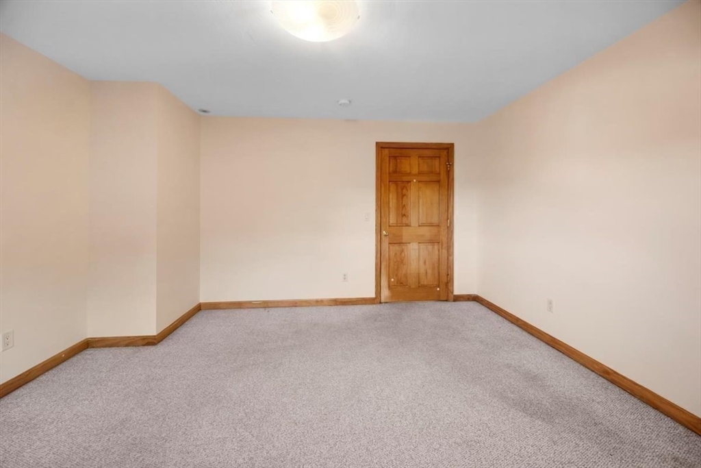 62 Lindsay Lane Athol, MA 01331 - Photo 24 of 42