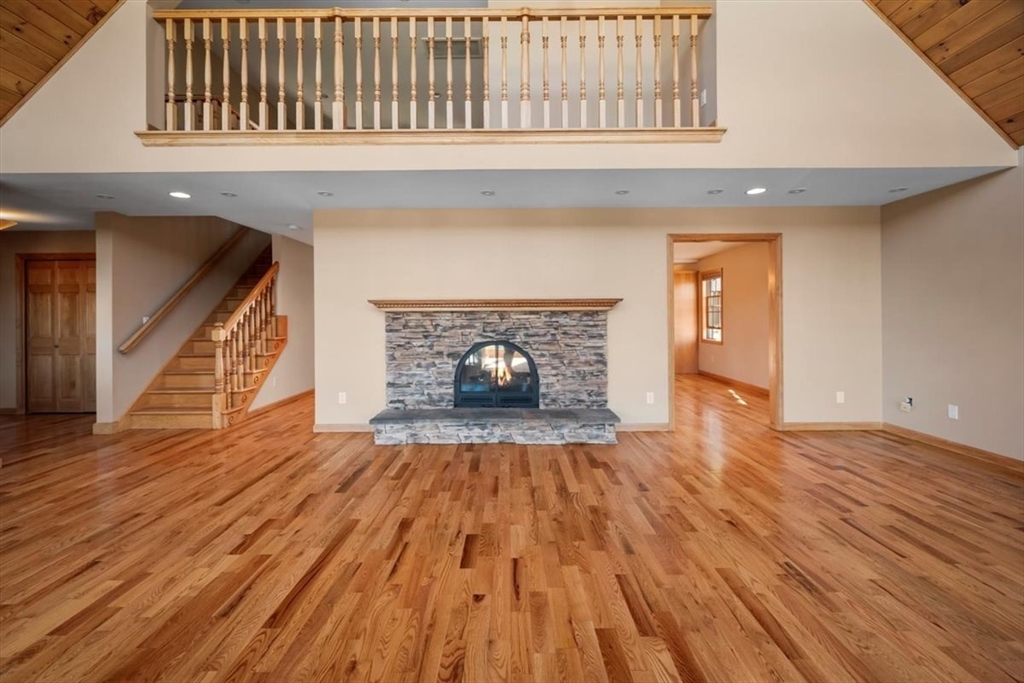 62 Lindsay Lane Athol, MA 01331 - Photo 5 of 42