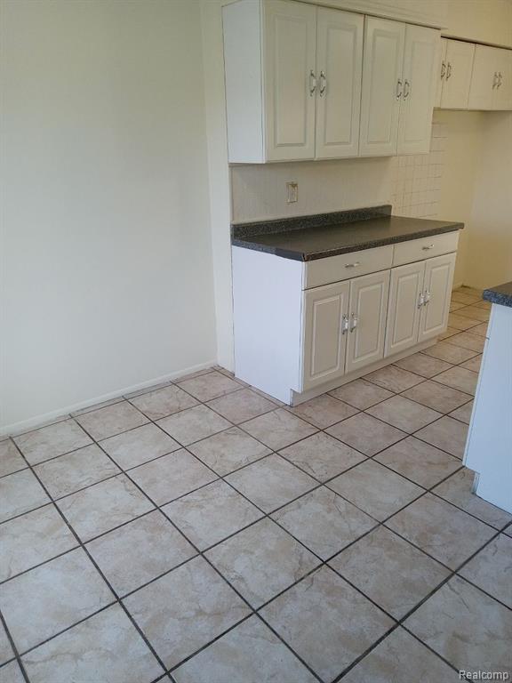 4496 15 Mile Road Sterling Heights, MI 48310 - Photo 4 of 23