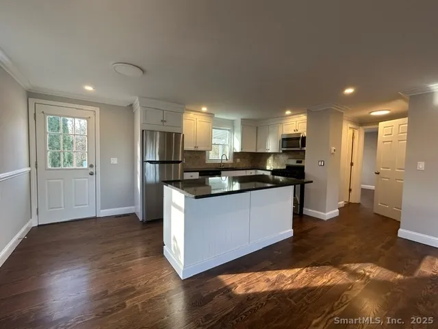 $3,950 | 755 Old Town Road, Bridgeport, CT 06606