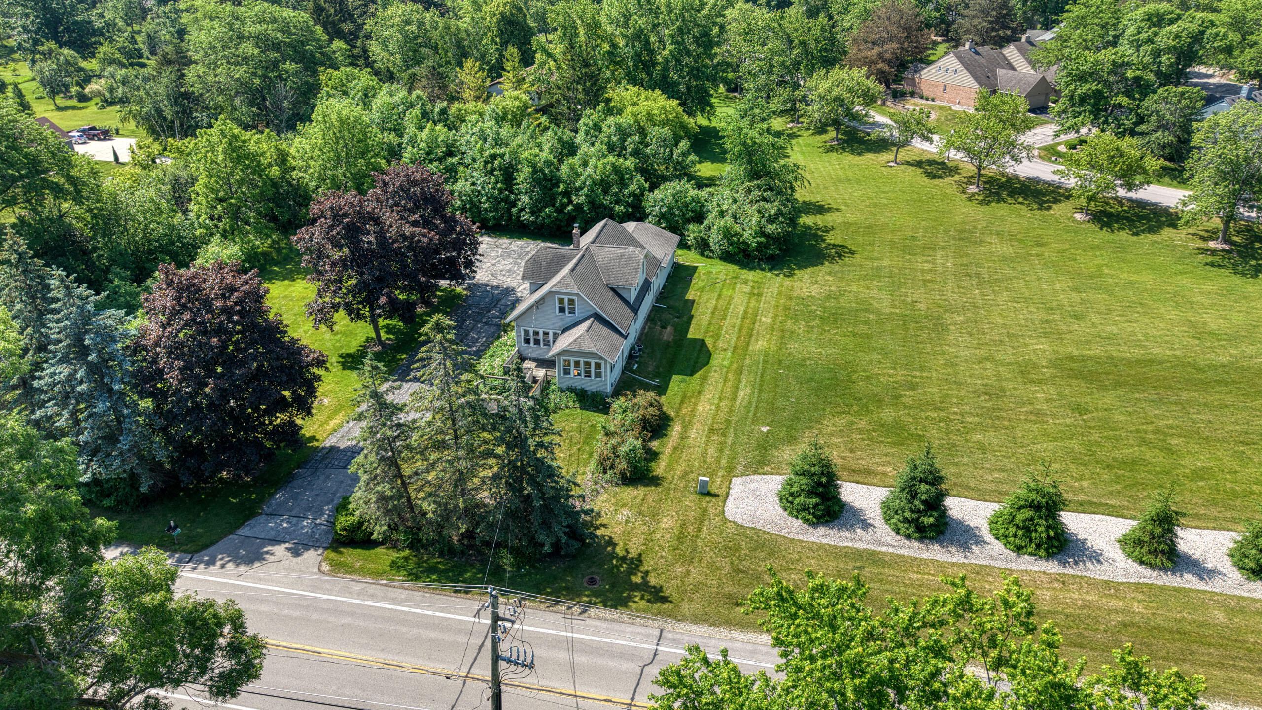 2029 West Donges Bay Road, Unit 2031 Mequon, WI 53092 - Photo 42 of 68 Aerial View