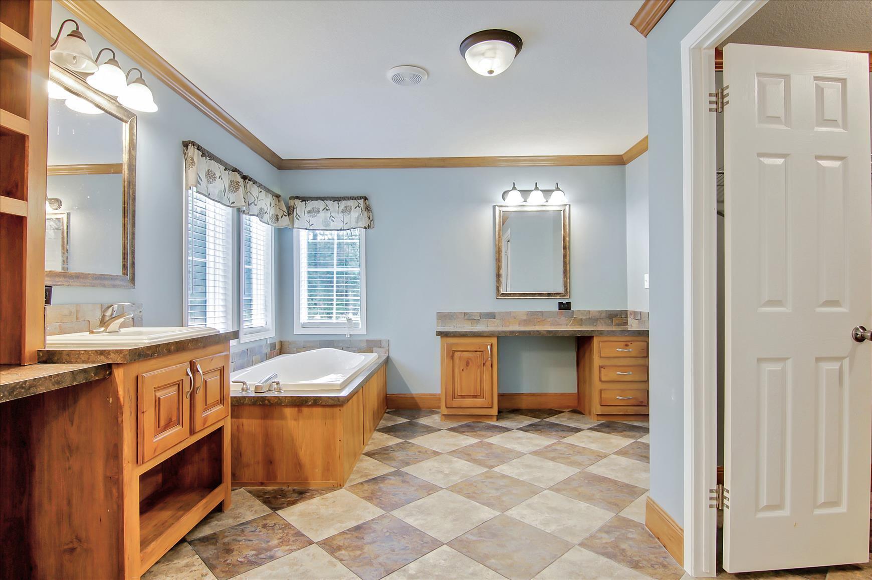 4880 Gilmore Road Holt, FL 32564 - Photo 9 of 43 f8-1256389-1275852-34