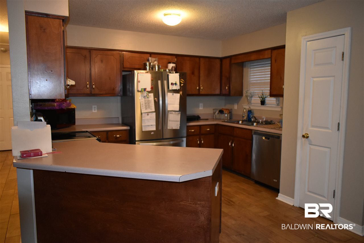 7510 Sharon Court Theodore, AL 36582 - Photo 2 of 18 Gallery Image 2