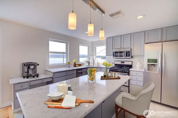 $1,150,000 | 9837 Rainier Avenue South, Seattle, WA 98118