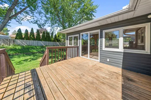 $385,000 | 2090 Carnelian Lane, Eagan, MN 55122