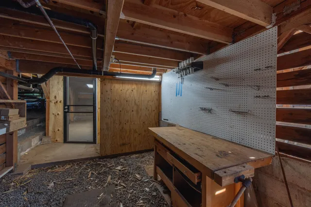 a view of empty room