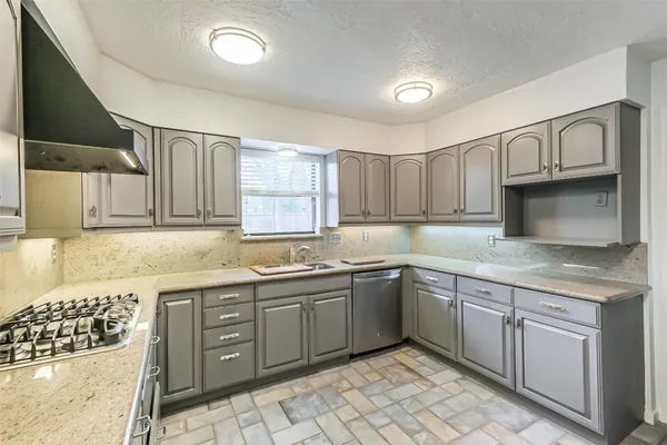 $699,000 | 2825 Hackberry Lane, Katy, TX 77493