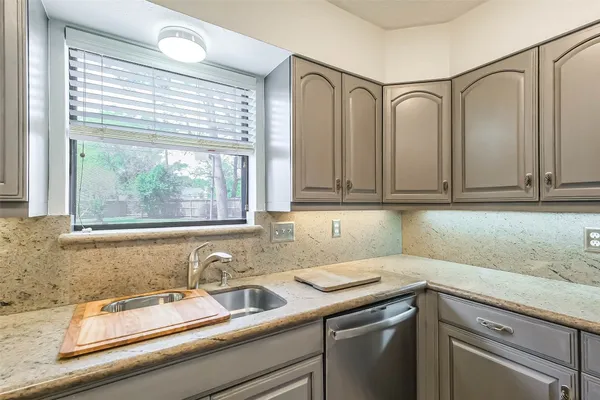 $699,000 | 2825 Hackberry Lane, Katy, TX 77493