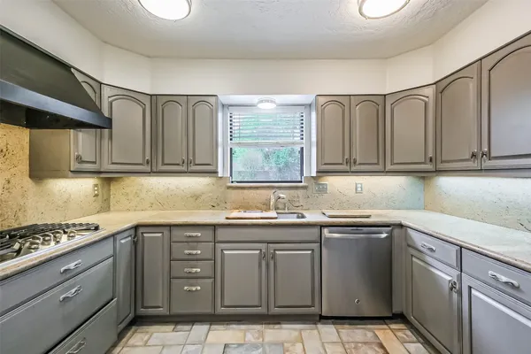 $699,000 | 2825 Hackberry Lane, Katy, TX 77493