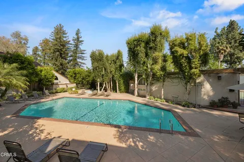 $500,000 | 22330 Victory Boulevard, Unit 604, Los Angeles, CA 91367