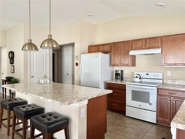 $385,000 | 9242 Freedom Hill Drive, Seffner, FL 33584