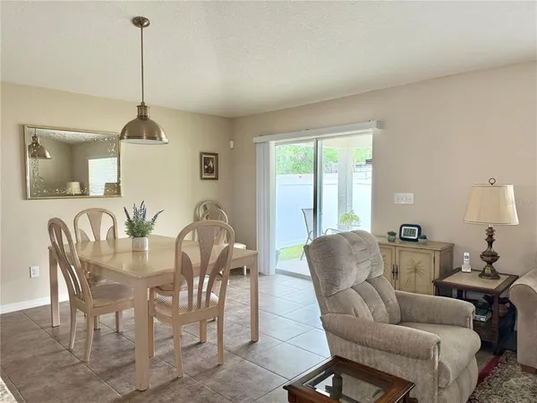 $385,000 | 9242 Freedom Hill Drive, Seffner, FL 33584