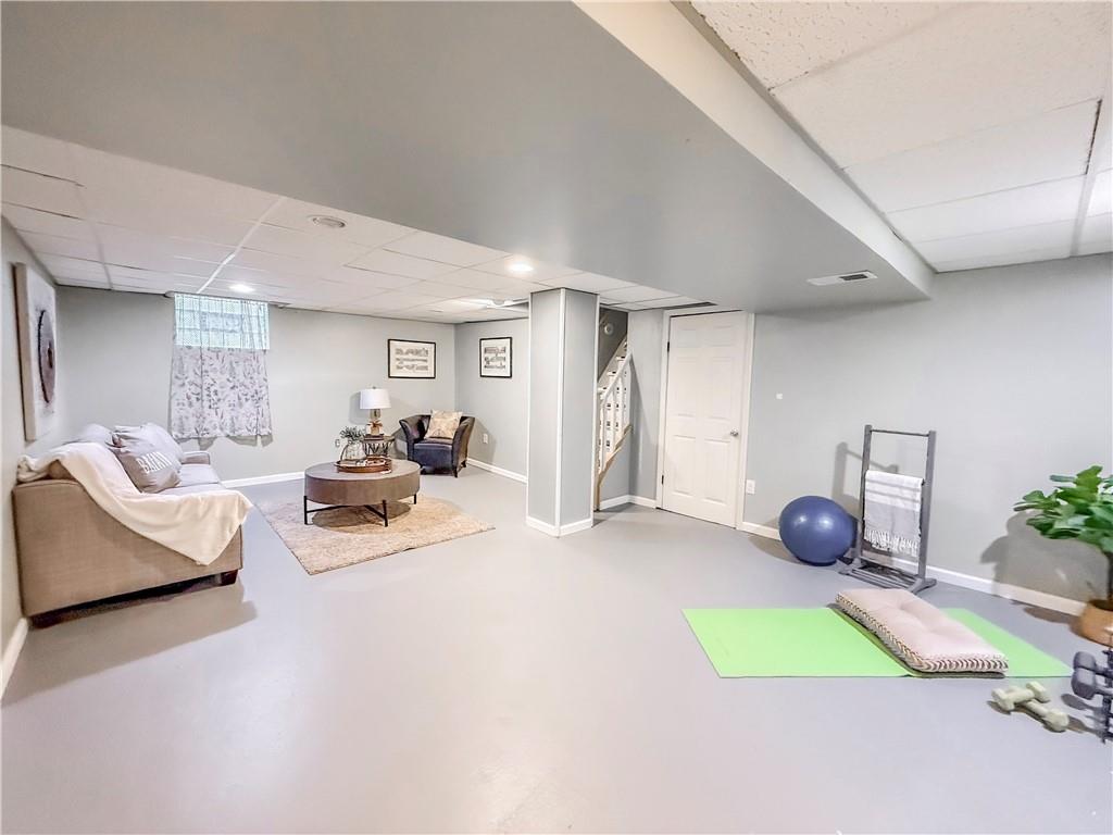 951 Logan Road Bethel Park, PA 15102 - Photo 28 of 37 Gallery Image 28