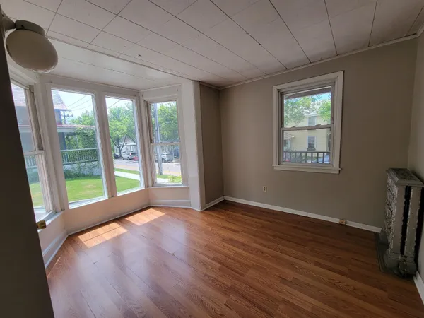 $2,950 | 304 South Winooski Avenue, Burlington, VT 05401