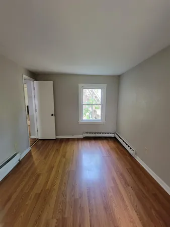 $2,950 | 304 South Winooski Avenue, Burlington, VT 05401