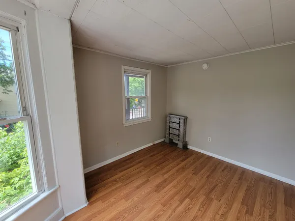 $2,950 | 304 South Winooski Avenue, Burlington, VT 05401