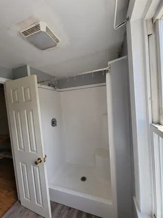 $2,950 | 304 South Winooski Avenue, Burlington, VT 05401