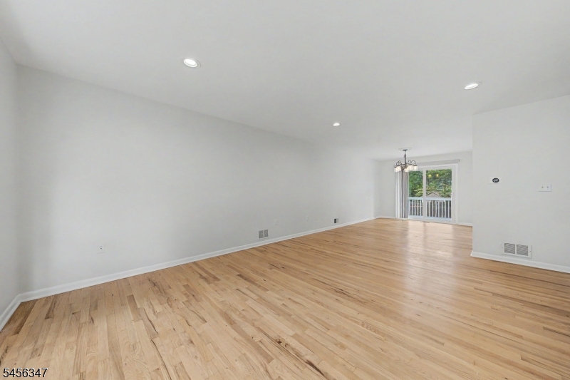 11 Dolly Road Parsippany, NJ 07054 - Photo 19 of 47 Gallery Image 19