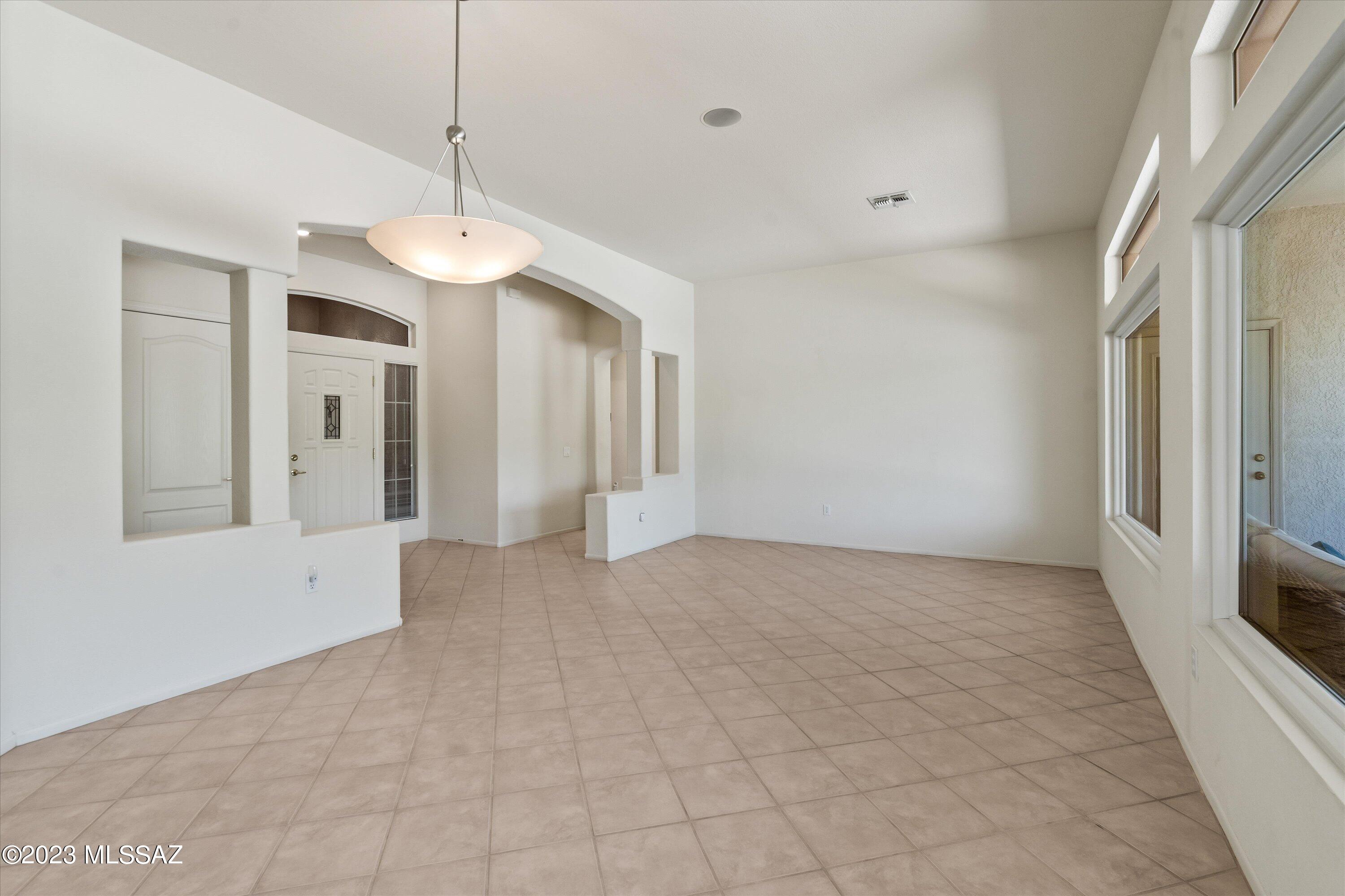 13618 North Pima Spring Way Oro Valley, AZ 85755 - Photo 13 of 34